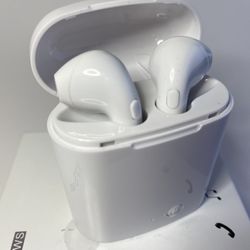 Wireless Bluetooth earbuds