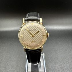 RARE 33mm LeCoultre Men’s Vintage dress watch