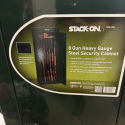 STACK-ON 8 Gun Safe (with Key) 