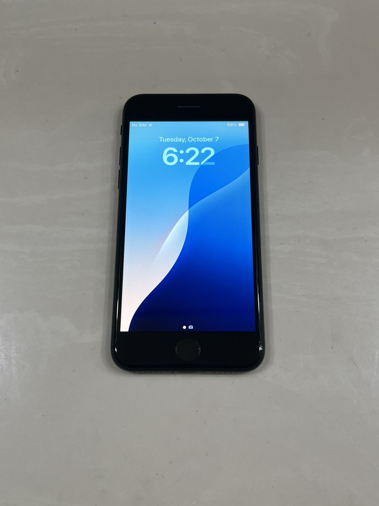 iPhone SE 3rd GEN (UNLOCKED)