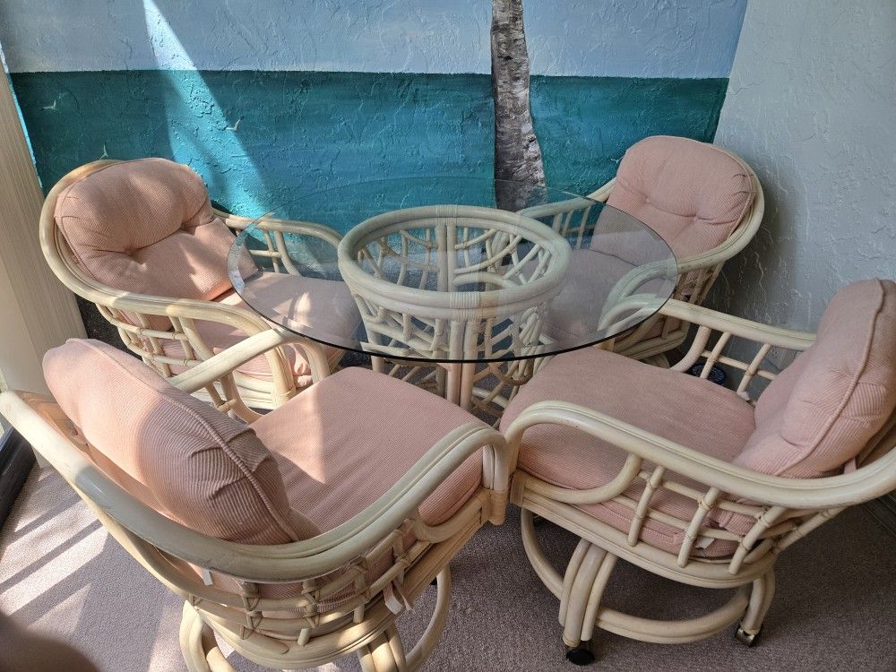 Rattan Glass Top Table/Chairs