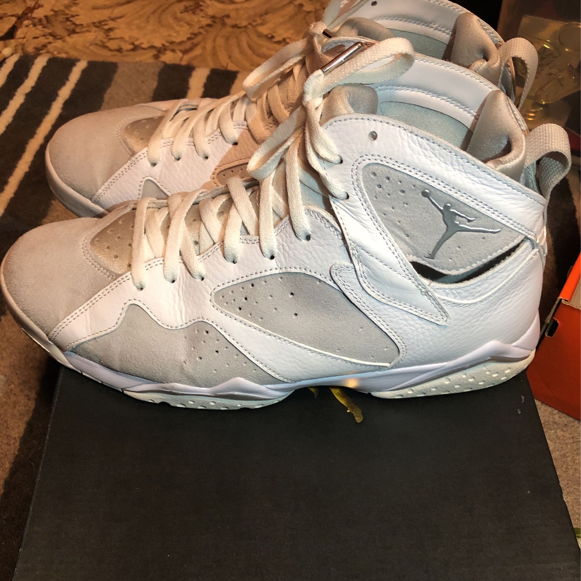 7 Retro Jordan White AIR JORDAN RETRO
