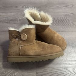 Ugg Boots Slip Ons Size 7