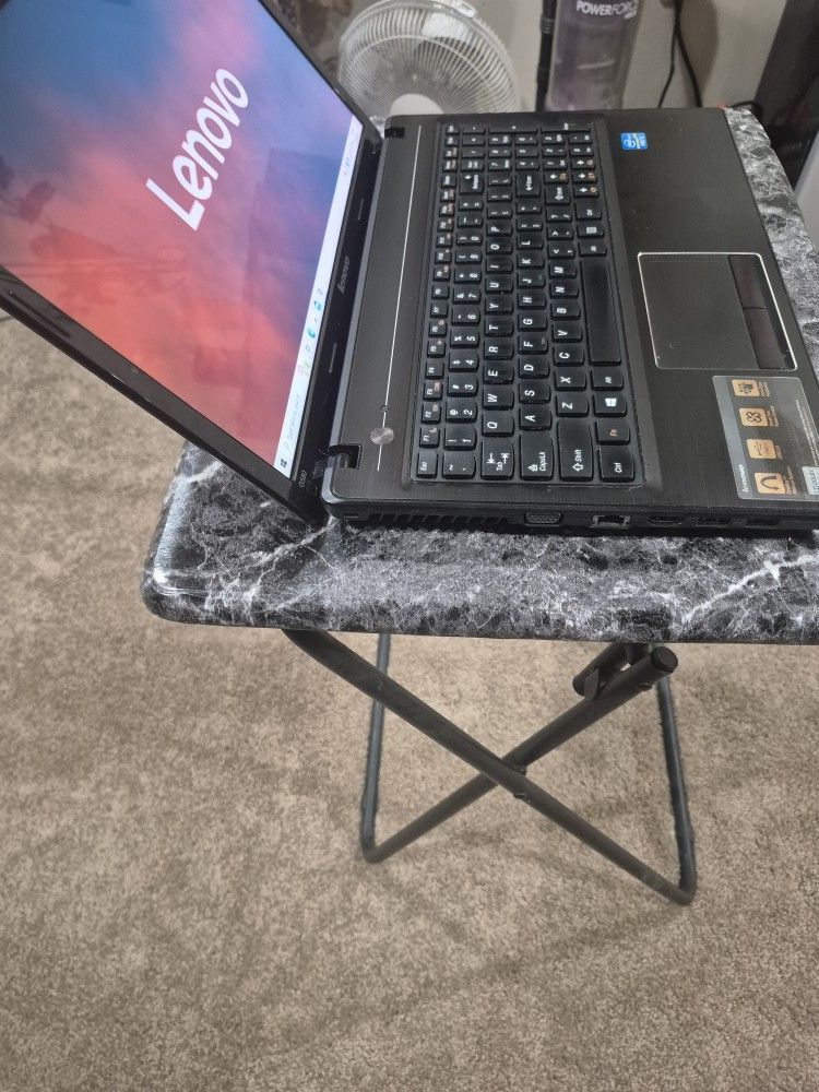 Lenovo I3 Laptop Fast 16.9 HD Glossy Windscreen Full Business Keyboard Great For College Or Business