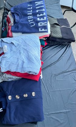 Shirts/Sweaters/Long Sleeves