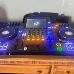 AlphaTheta XDJ-AZ DJ Controller 
