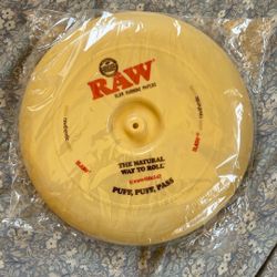 RAW Papers Frisbee
