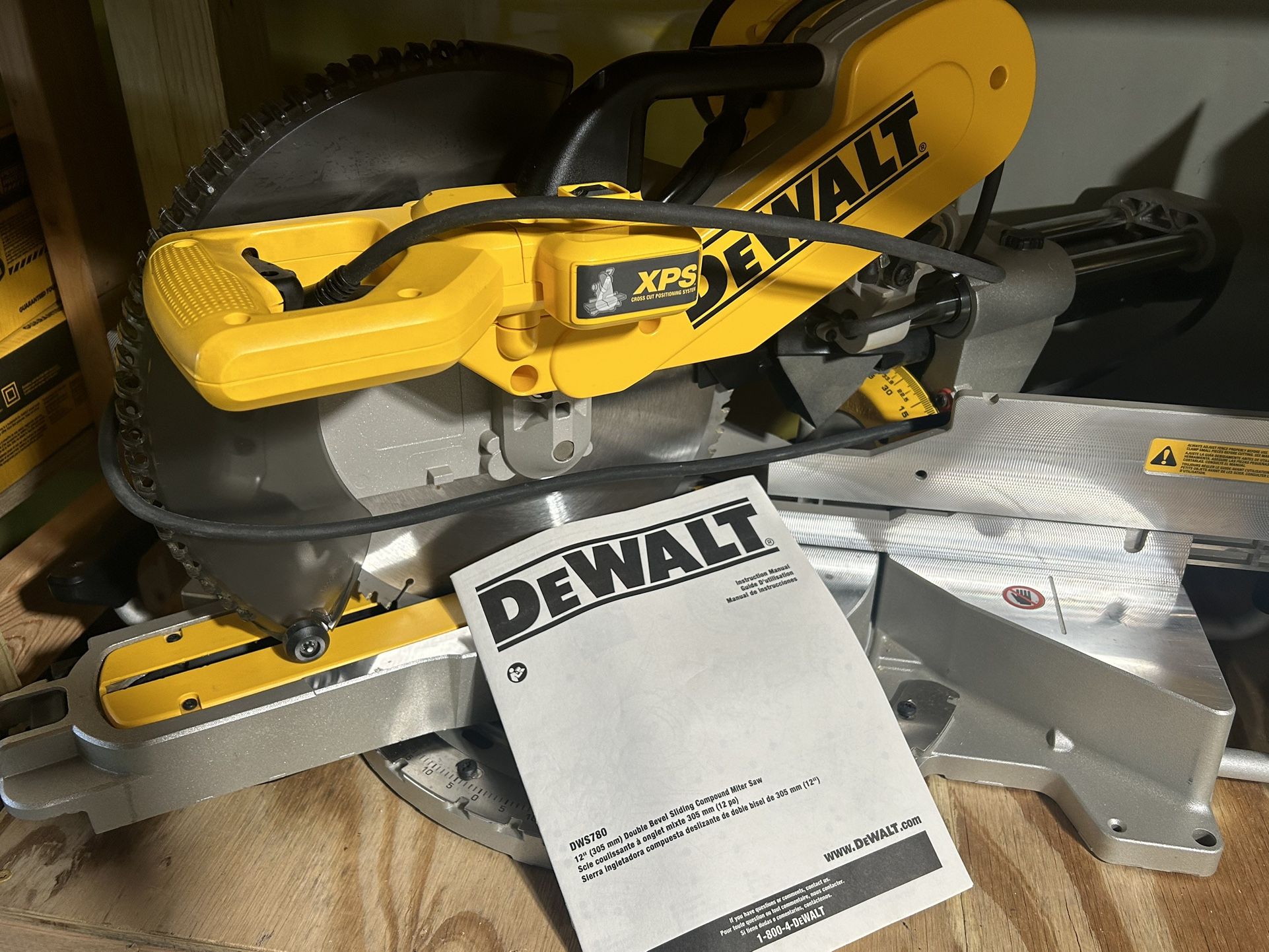 DeWalt DWS780 12” Sliding Compound Miter Saw