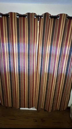 2 Curtain Panels