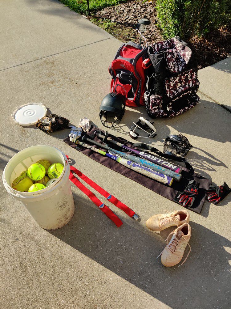 Baseball / Softball Equipment 