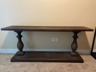 RH Living room Table