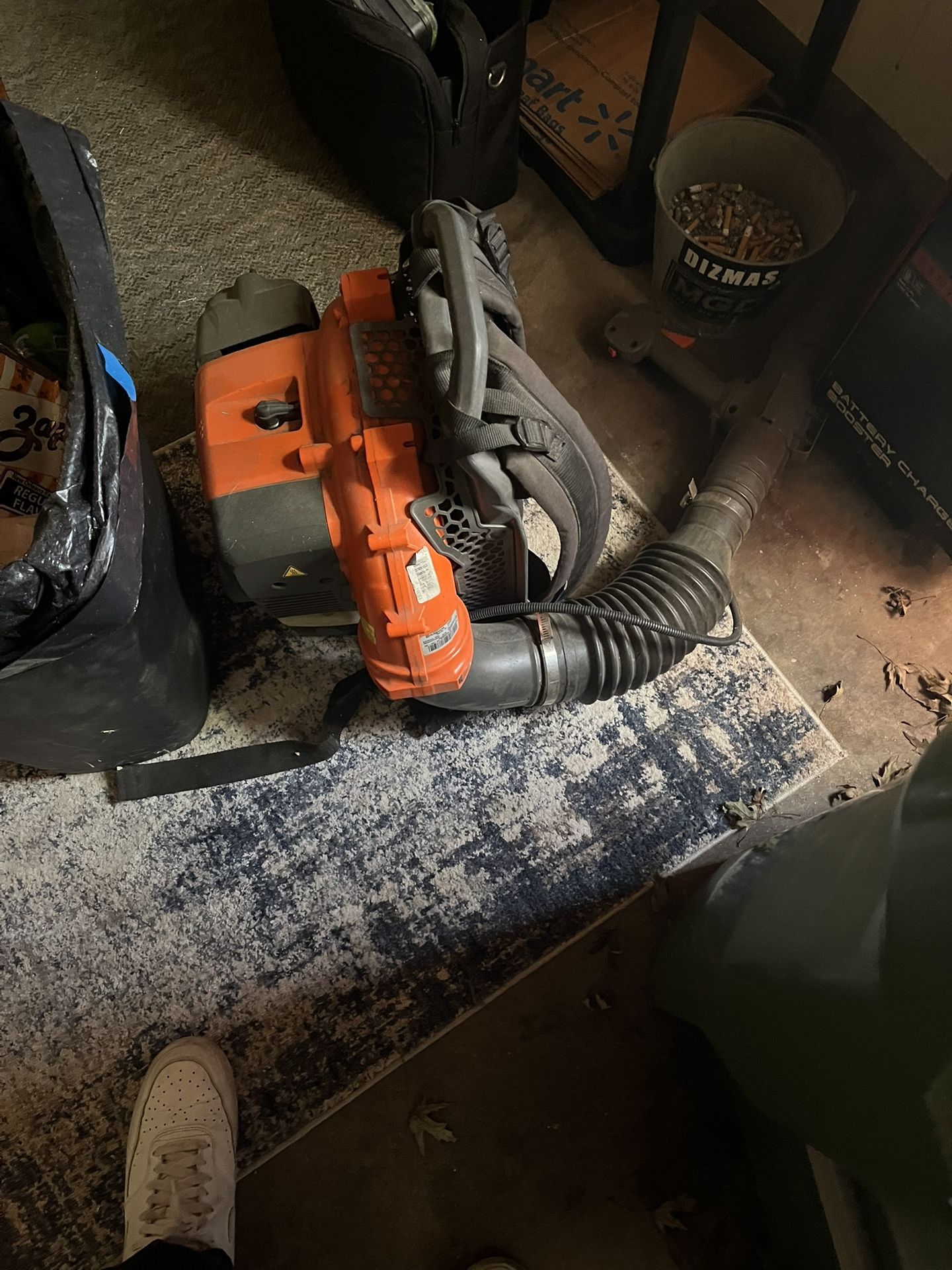 Husqvarna 150BT gas backpack leaf blower