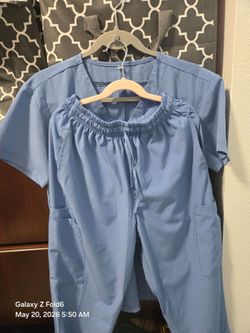 Scrubs top and bottom