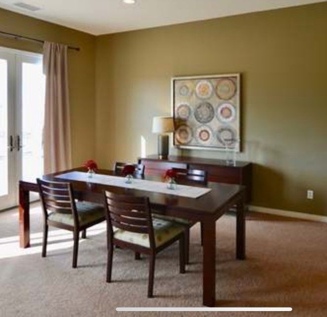 Dining Table W/chairs And Breakfast Bar