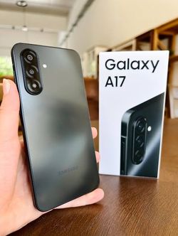Samsung A17 128GB Brand New Condition...comes with 2  Privacy screens