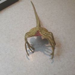 Face Hugger Collectible Toy From Aliens Series.