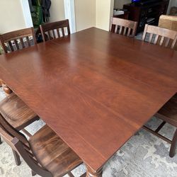 Pottery Barn Dinning Room Set