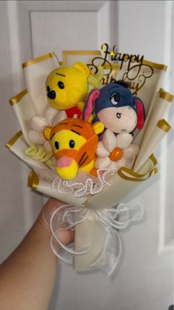 Winnie the Pooh Plush Bouquet Gift 💐