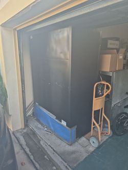 Commercial 2 Door Glass Display Refrigerator/Cooler – Works Great