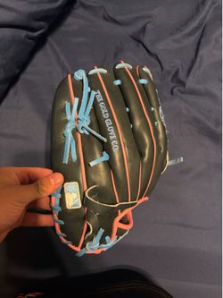 Rawlings Heart of the Hide — 12.75 in — outfielders glove