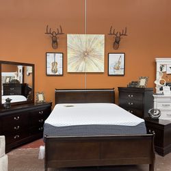 Bedroom Set For Sale 