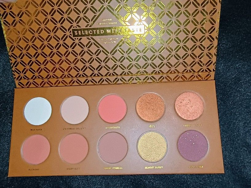 Caramel Melange Eyeshadow Palette