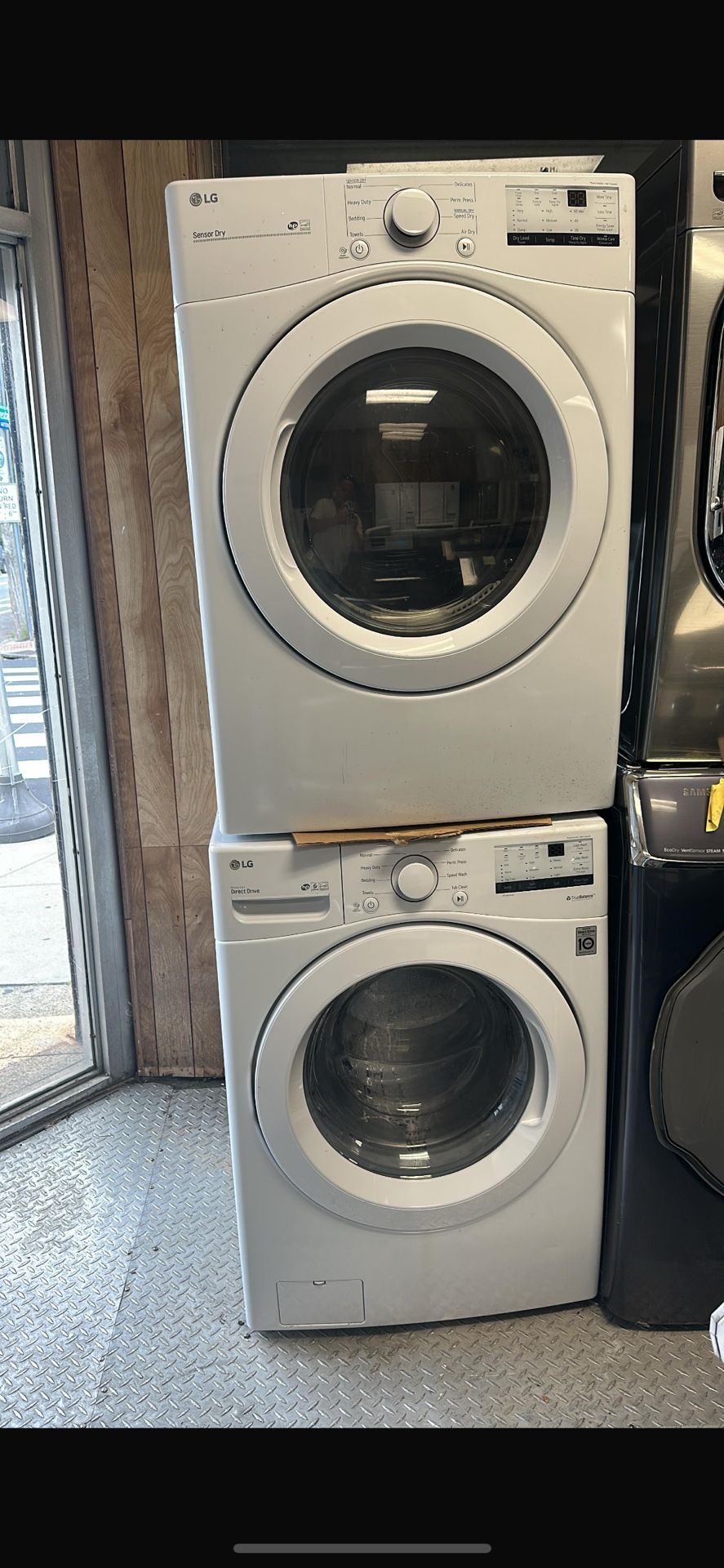 LG 27” Wide Front Load Washer And 27” Wide Front Load Gas Dryer Set