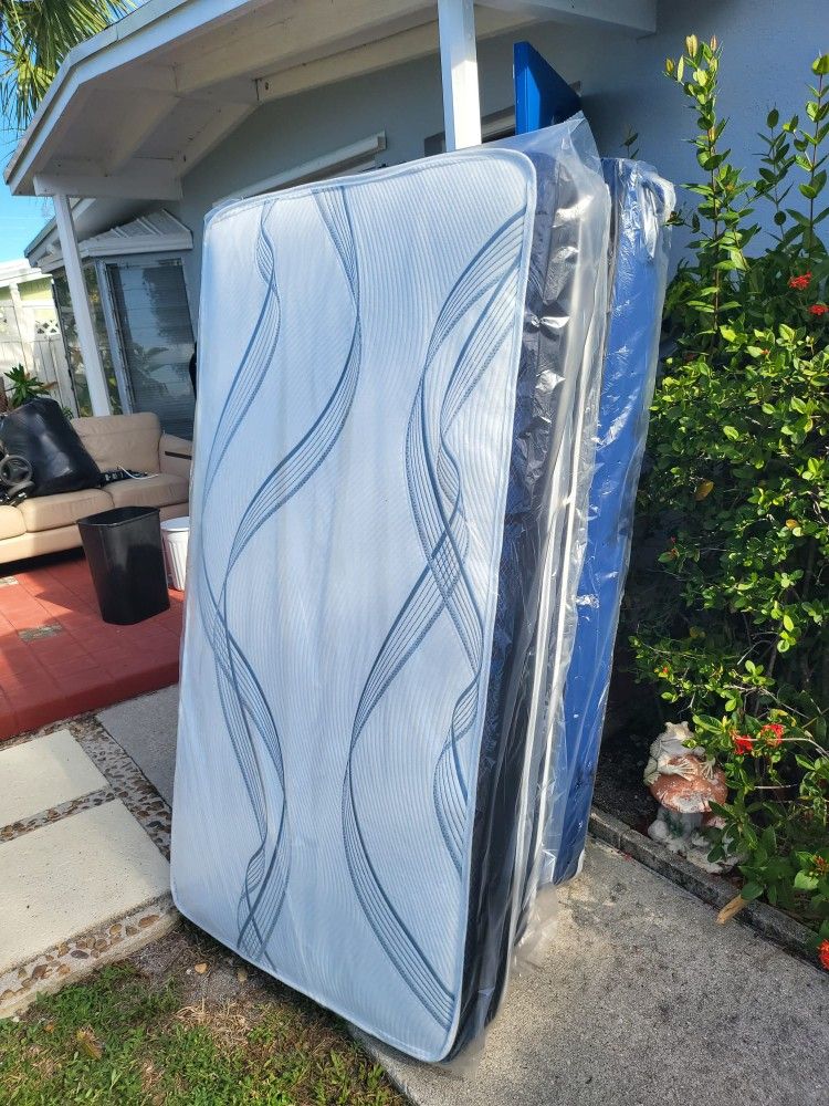 NEW TWIN MATTRESS AND BOX SPRING -- Also Available In All Sizes.