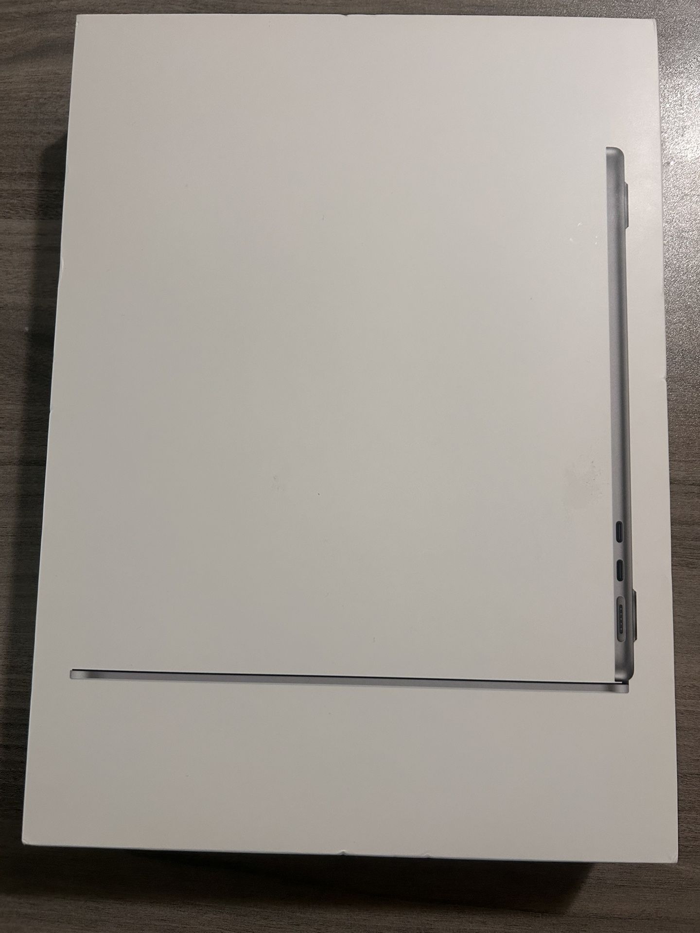 2023 MacBook Air 13.6-inch | 8GB Unified Memory | 256GB SSD | Model No. A2681
