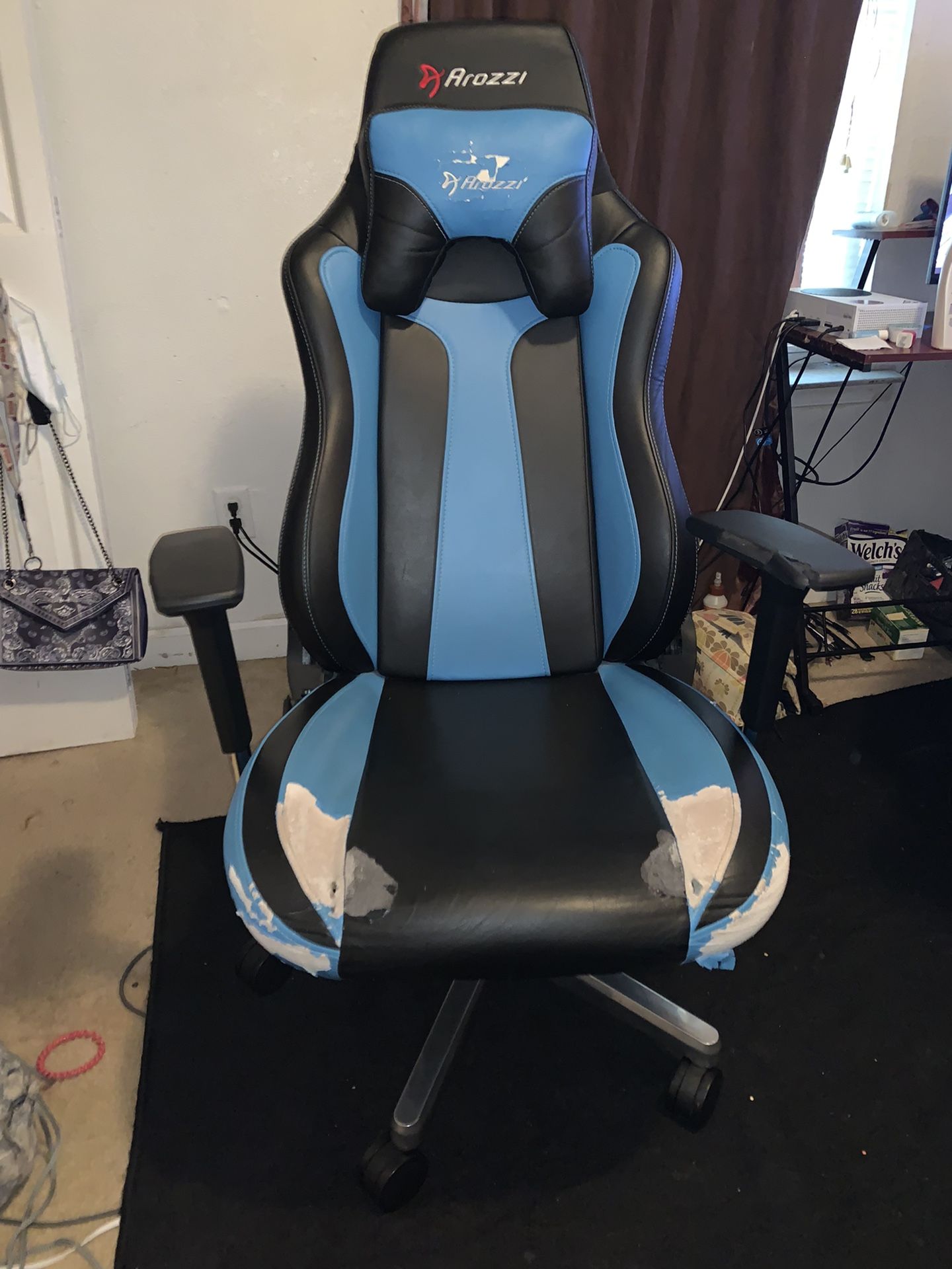 Gaming chair 