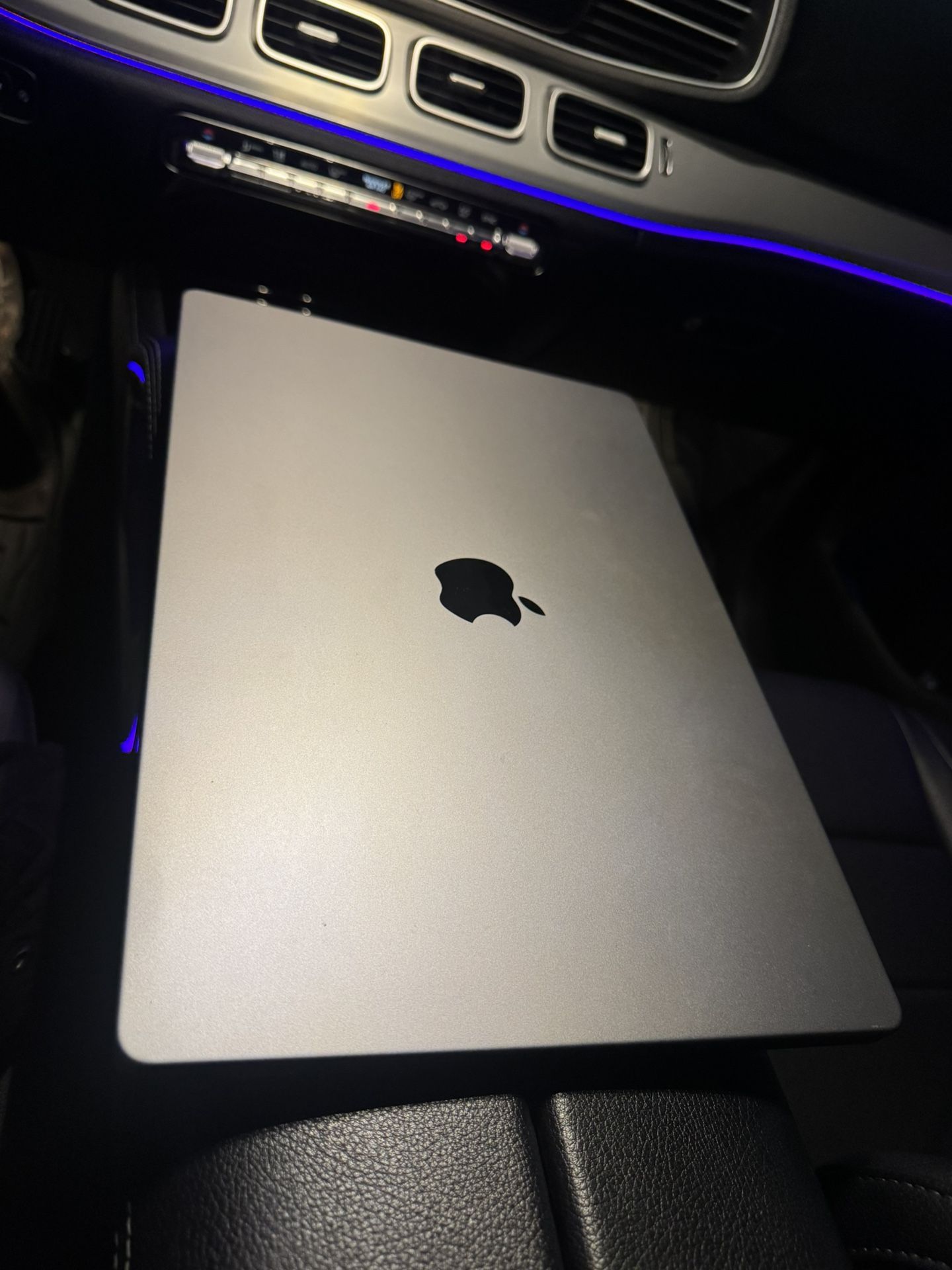 MacBook Pro MAX (M2chip) 2023 16”