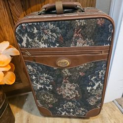 $20     VINTAGE FLIGHT CLUB TAPESTRY CARRY-ON LUGGAGE