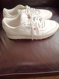Reebok classic size 9