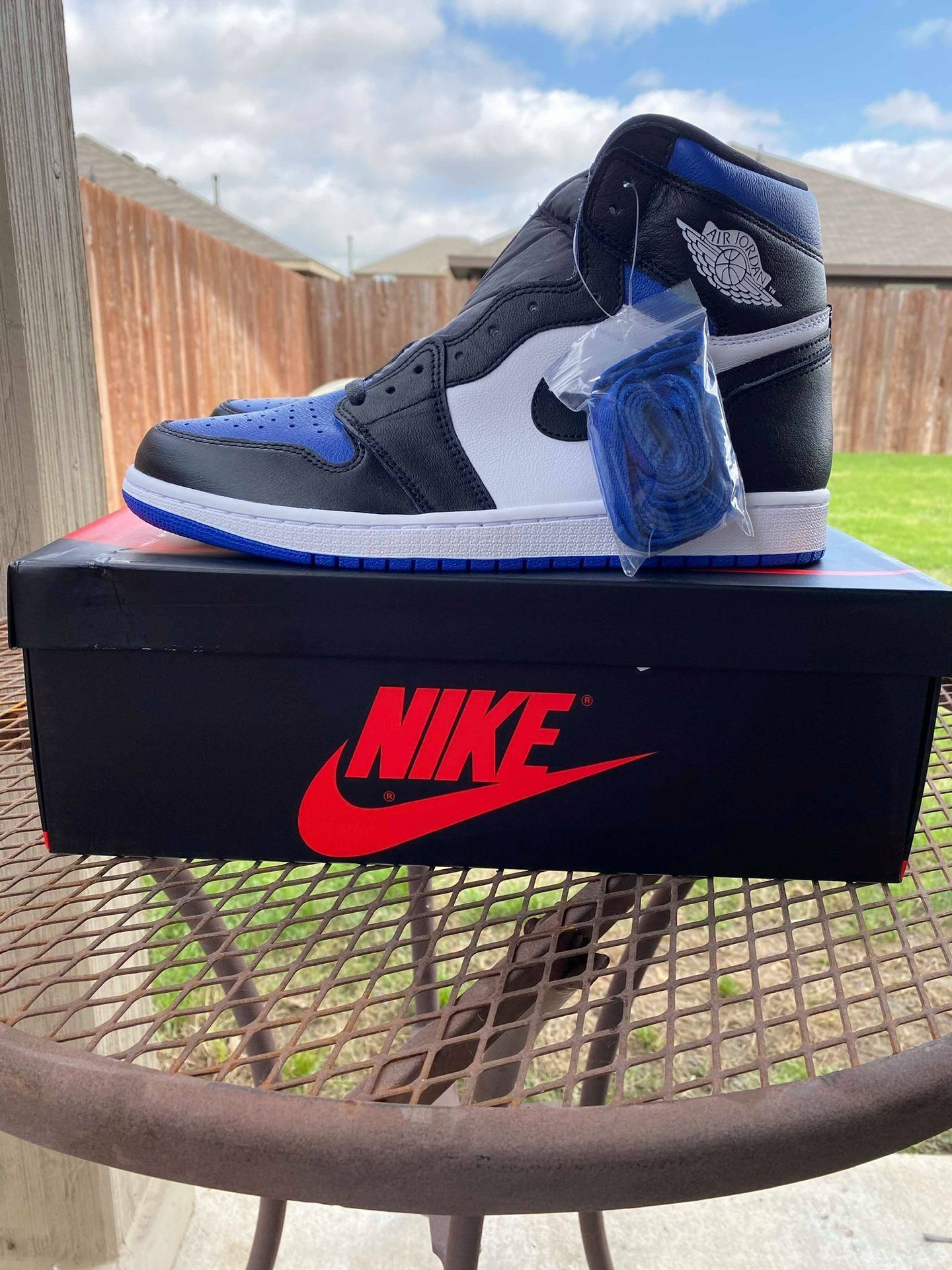 Jordan 1 royal toes