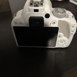 Canon EOS Rebel SL1 Camera 