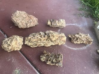 Unocho Natural Aquarium Rocks 5LB Dragon Stone Rock Aquariums Decoration Aquascaping Stone for Aquariums Landscaping Model Fish Tanks Terrariums Vivar