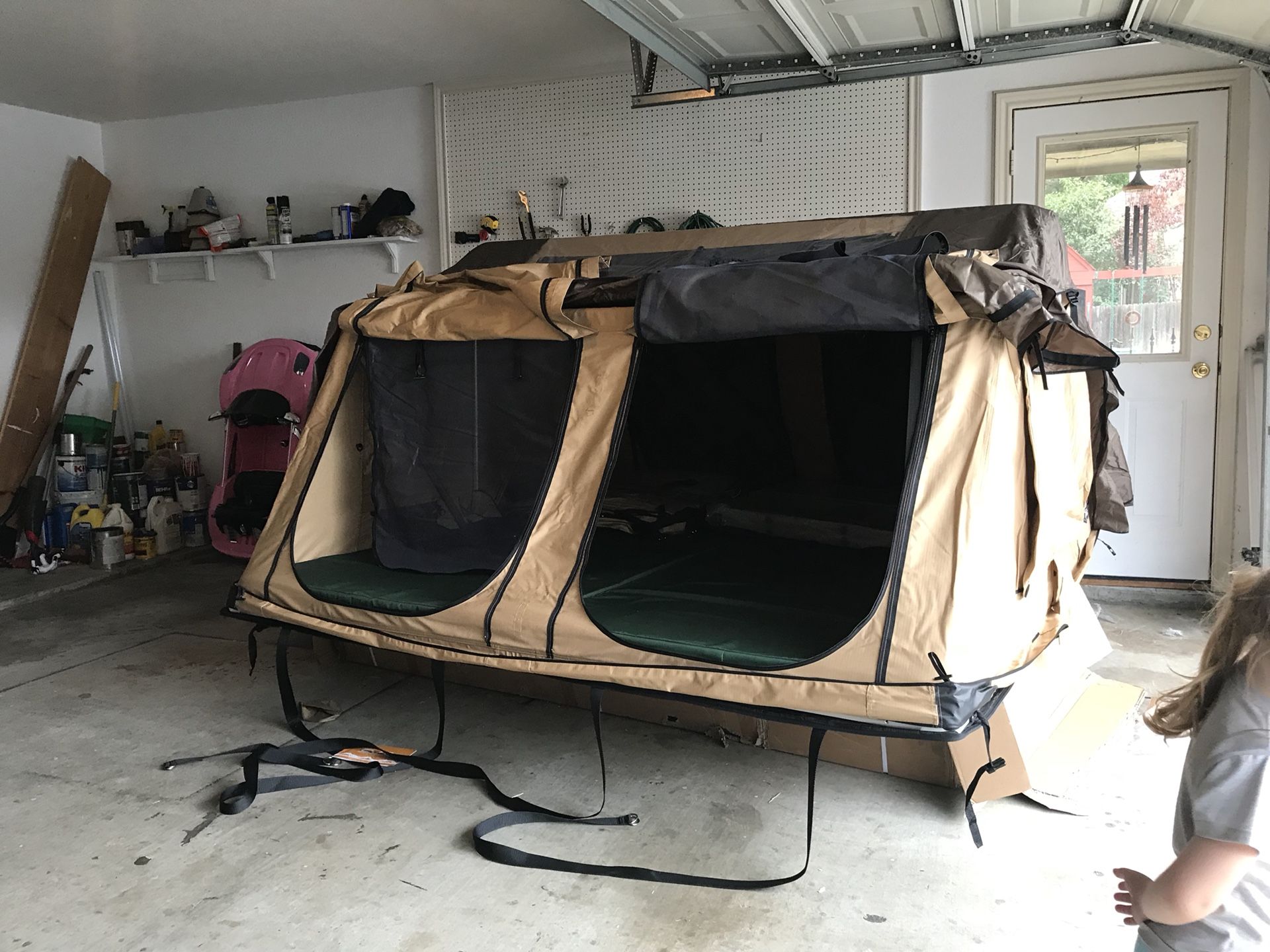 CVT Denali Roof Top Tent for Sale in Burleson, TX - OfferUp