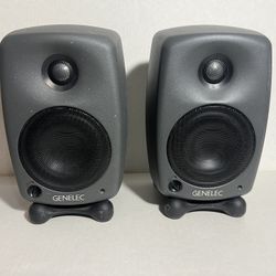 Set Of 2 Genelec 8020C BI-AMPLIFIED MONITORING SYSTEM 120V mains Studio Speakers