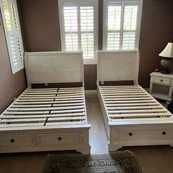Full and Twin Bedroom Set with Nightstand
