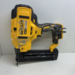 Dewalt 20v Brushless Brad Nailer 204879/11