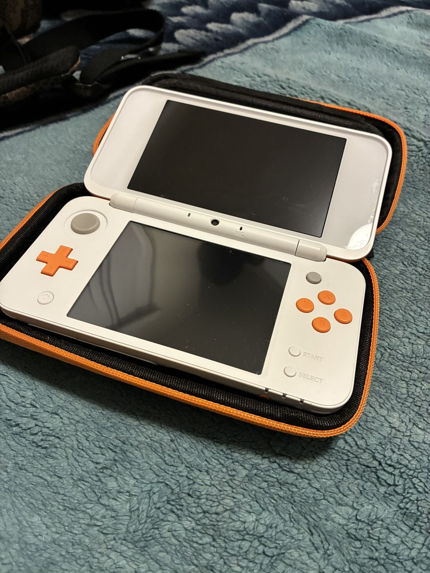 Nintendo New 2DS XL White/Orange w/Stylus, case, & Charger
