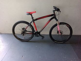 BICYCLE SPECIALIZED 21 SPEED SIZE 26 BRAND NEW