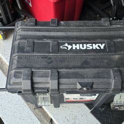 Husky Tuff Box