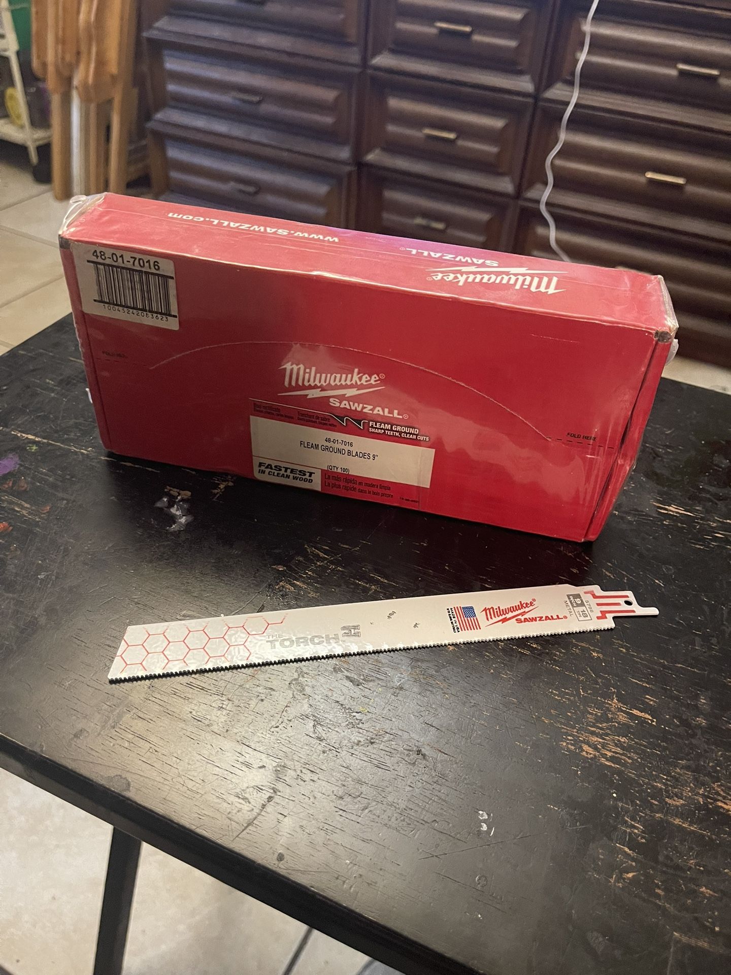 Milwaukee 48-01-7016 9 in. Fleam Ground Sawzall Blade 100 Pk    NEW!