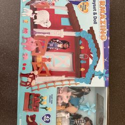 Hairmazing Doll & Barn Set 