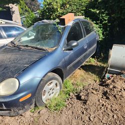 2004 Dodge Neon For Parts