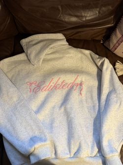 Edikted sweater size M