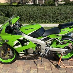 Kawasaki ZX600J2 Ninja ZX-6R 2001