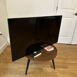 Flat Screen TV (43”)