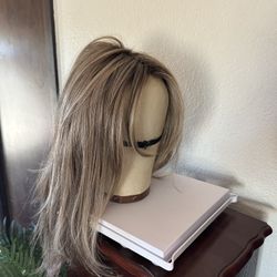 Raquel Welch Wig